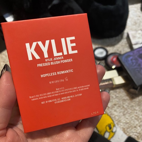 Kylie Jenner Blush - Picture 1 of 3
